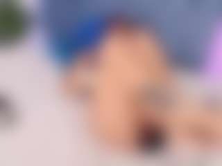 Live cam show with SiennaReese - Handjob on Camsoda