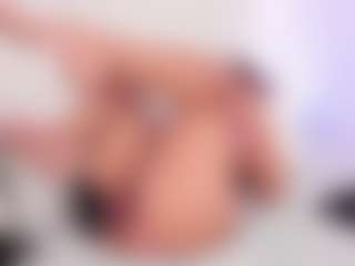 Live cam show with SiennaReese - Red Hair HD on livesuperchat.net
