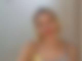 Live cam show with TeressaEstabrooks - Smoking on Camsoda