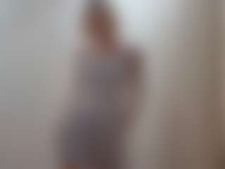 Live cam show with TeressaEstabrooks - Striptease Teen (18+) on Camsoda