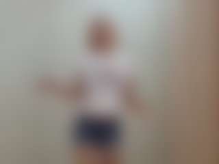 Live cam show with TeressaEstabrooks - Smoking on Uber Horny