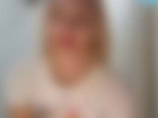 Live cam show with TeressaEstabrooks - Granny Petite on intimatelivegirls.com