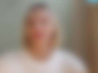 Live cam show with TeressaEstabrooks - Striptease Granny on livesuperchat.net