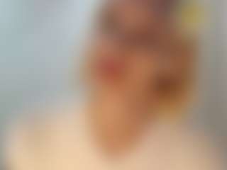 Live cam show with TeressaEstabrooks - Skinny on CamSodaAdn