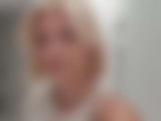 Live cam show with TeressaEstabrooks - Blonde Hair on Fling VIP Chat