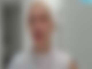 Live cam show with TeressaEstabrooks - Granny Blonde Hair on friskycurves.com