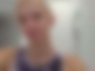Live cam show with TeressaEstabrooks - Butt Plug on Camsoda