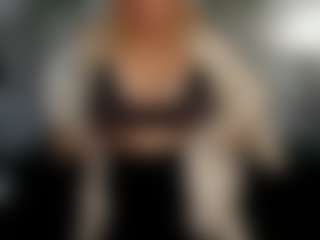 Live cam show with WetLuna1 - Big Ass on madthumbs