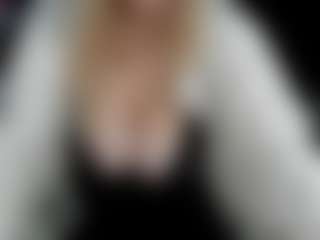 WetLuna1's Live Sex Cam Show
