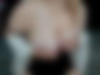 WetLuna1's Live Sex Cam Show