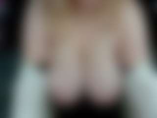 WetLuna1's Live Sex Cam Show