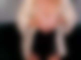 Live cam show with WetLuna1 - Smoking on Camsoda