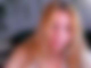 Live cam show with WetLuna1 - Smoking on Camsoda