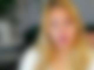 Live cam show with WetLuna1 - Flashing on xblisslive.com