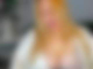 Live cam show with WetLuna1 - Fingering on xheatlive.com