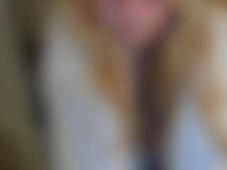 Live cam show with WetLuna1 - Upskirt on Hubzter Live