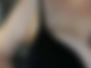 Live cam show with WetLuna1 - Handjob on StripNow