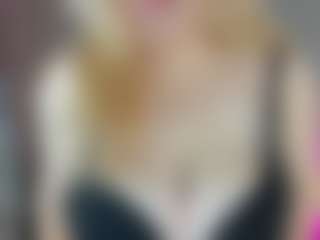 Live cam show with WetLuna1 - Smoking on crypto-cams