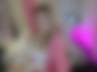Live cam show with WetLuna1 - Blonde Hair on Camsoda