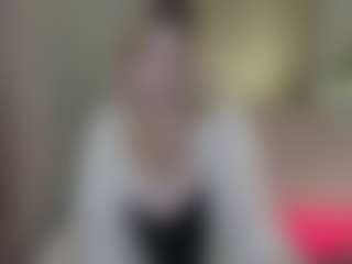 Live cam show with WetLuna1 - Tittyfuck on Instabang