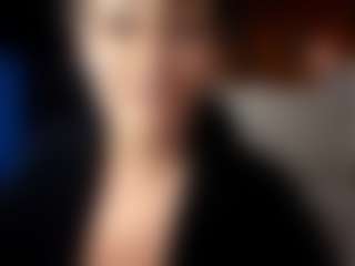 Live cam show with LushDiamonds - Horney on live18s.com