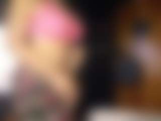 LushDiamonds MILF webcam performer live streaming