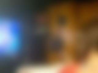 LushDiamonds MILF webcam performer live streaming