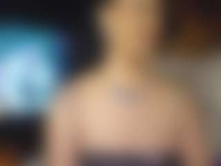 Live cam show with LushDiamonds - Brown Eyes MILF on Uber Horny