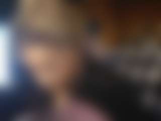 Live cam show with LushDiamonds - Brown Eyes Mature on live.xheat.ai