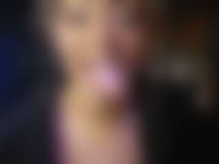 Live cam show with LushDiamonds - Bedroom Curvy on livesexfox.com