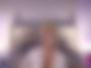 Live cam show with Gwen Taylor - Blonde Hair on googirlz