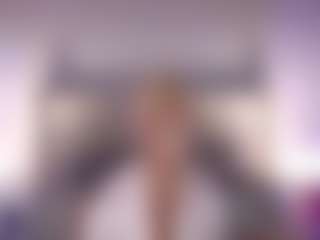Live cam show with Gwen Taylor - Blonde Hair on 1on1-livenow