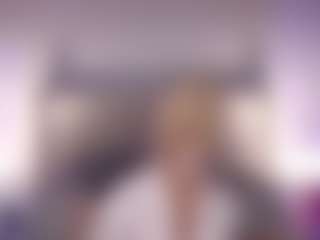 Live cam show with Gwen Taylor - Blonde Hair on Stripli.com