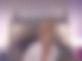 Live cam show with Gwen Taylor - Shaved on SxyPornLive