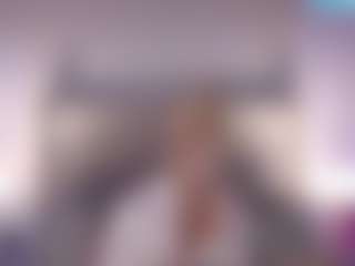 Live cam show with Gwen Taylor - Blonde Hair on fuklive.com