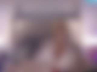Live cam show with Gwen Taylor - Bath on Fit Hotties