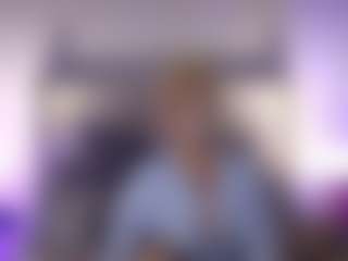 Live cam show with Gwen Taylor - Blonde Hair on studioflirtlive.com