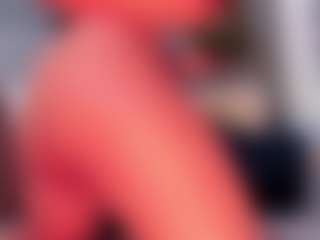 Live cam show with Alma-spicy - Striptease on Gym Cam Girls