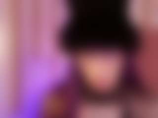 Live cam show with DaphneVelmont - Big Cock on liverealitysex.com