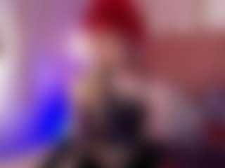 Live cam show with DaphneVelmont - Dirty Talk on Camsoda