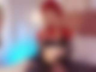Live cam show with DaphneVelmont - Nipple Piercings on madthumbs
