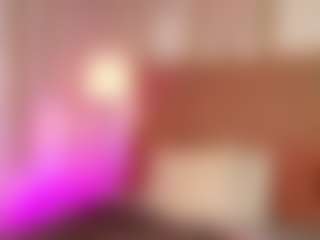 Live cam show with DaphneVelmont - Anal Toys on live.xbliss.ai