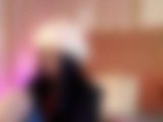 Live cam show with DaphneVelmont - Big Balls on live.xbliss.ai