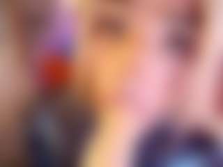 Live cam show with DaphneVelmont - Lean on Dare Cams