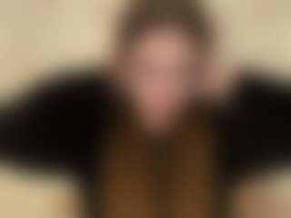 Live cam show with LorenDragone - Blue Eyes on googirlz