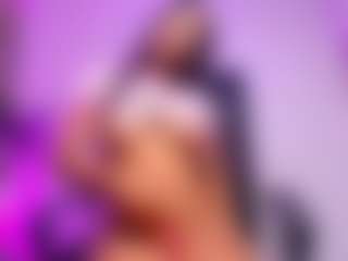 luucy-18's Live Sex Cam Show