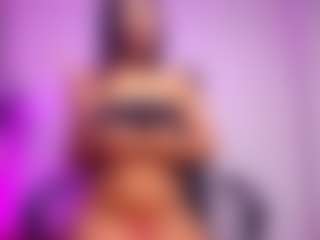 luucy-18's Live Sex Cam Show