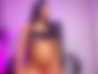 luucy-18's Live Sex Cam Show