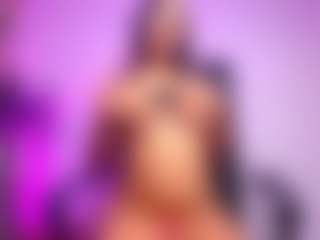 luucy-18's Live Sex Cam Show