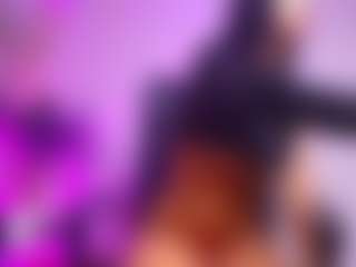 luucy-18's Live Sex Cam Show
